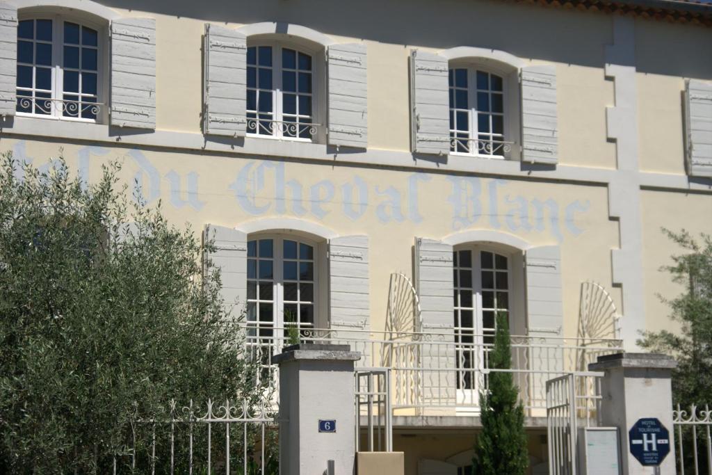 Hotel Du Cheval Blanc Saint-Rémy-de-Provence 외부 사진